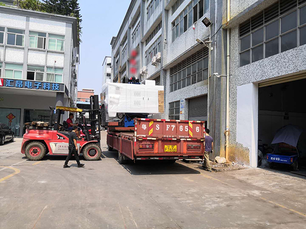 三軸雕銑機